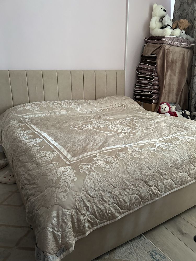 Продам кровать двухспальную