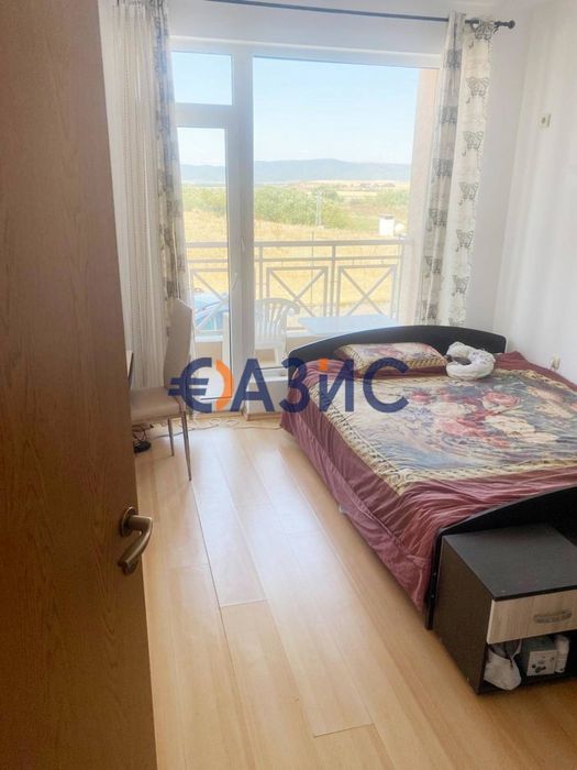 Продава се Тристаен апартамент в к.к. Слънчев бряг - 67 кв.м за 993 €/кв.м - Снимка #8