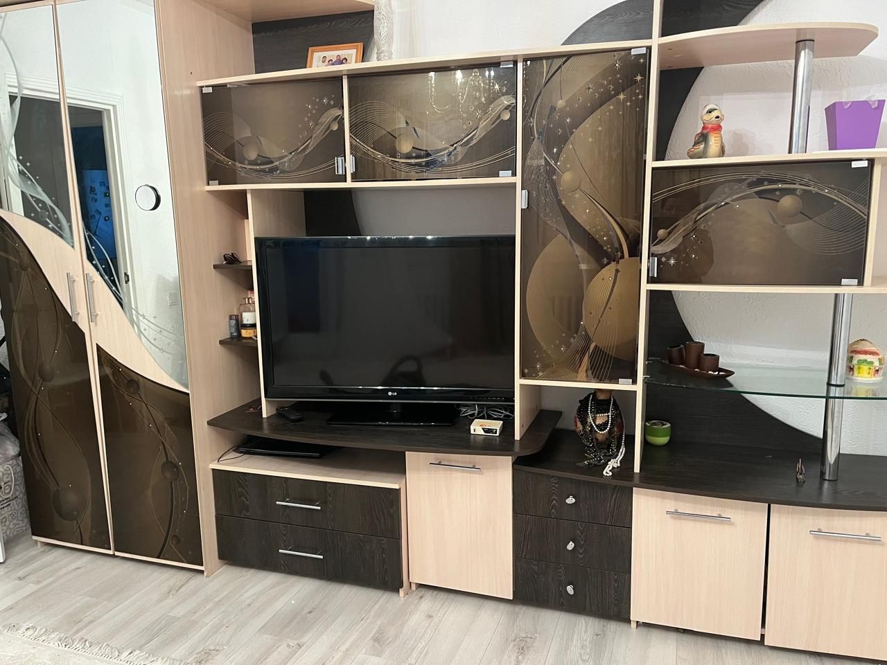 Стенка в гостиную