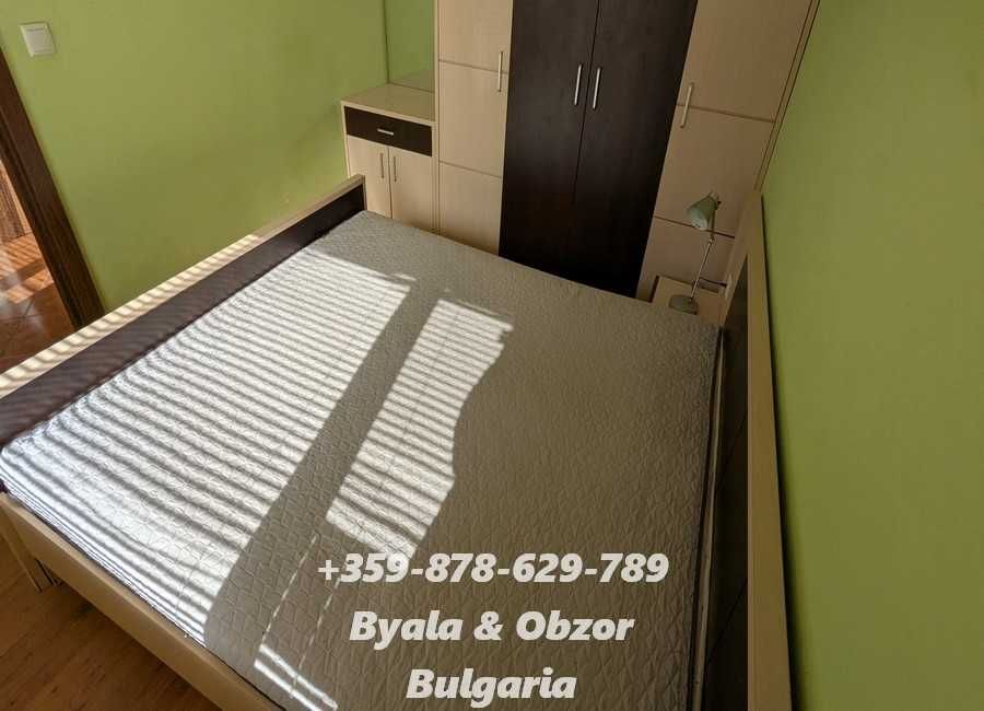 Просторен двустаен апартамент с 2 бани в гр.Бяла