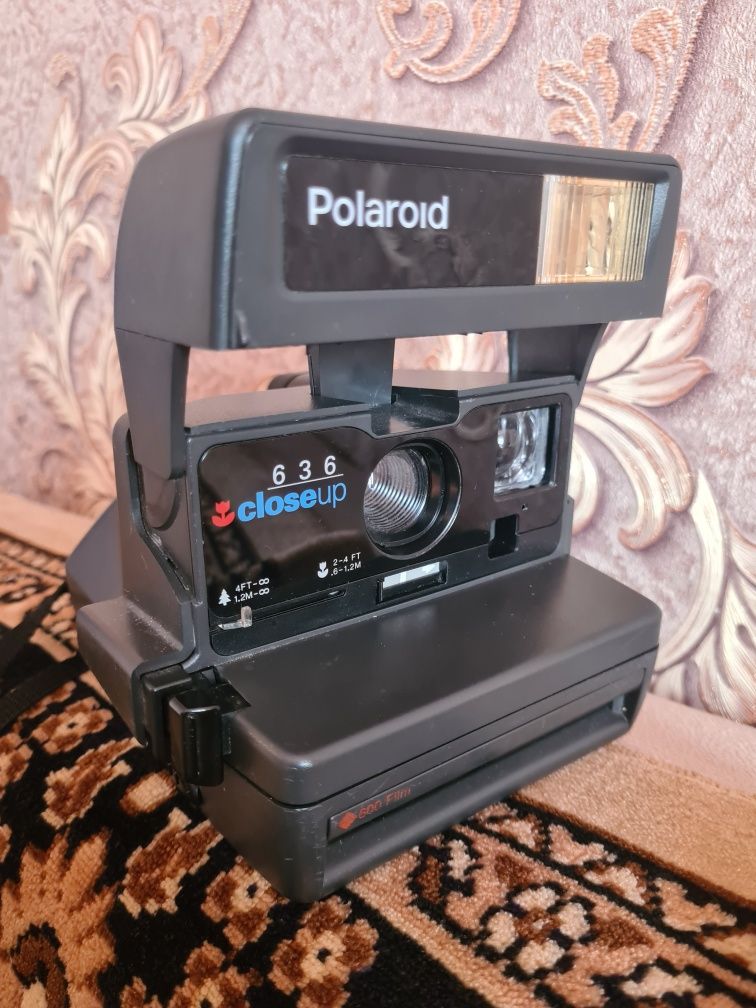 Polaroid 636. Фотоаппарат.