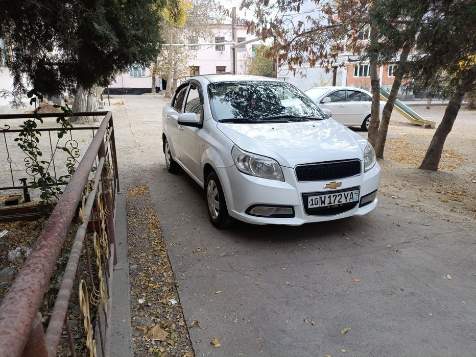 Нексия 3 супер срочна сотилади пули булиши шу