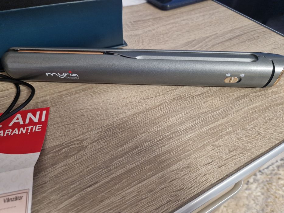Placa noua de păr Myria