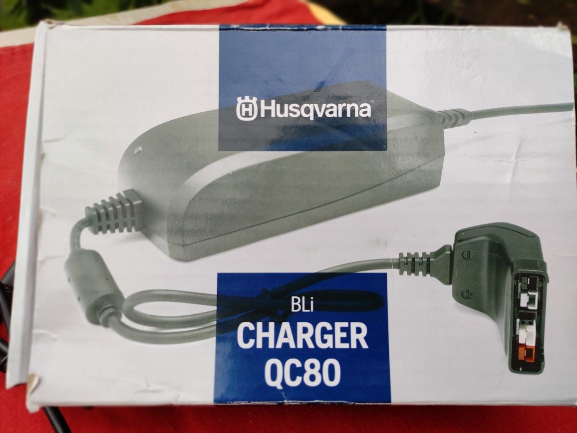 Зарядно Husqvarna QC 80