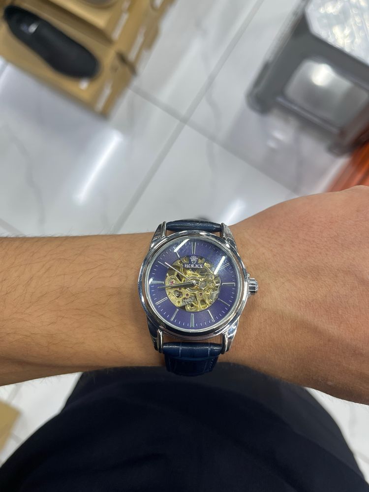 Mexanizm Rolex soat sotiladi