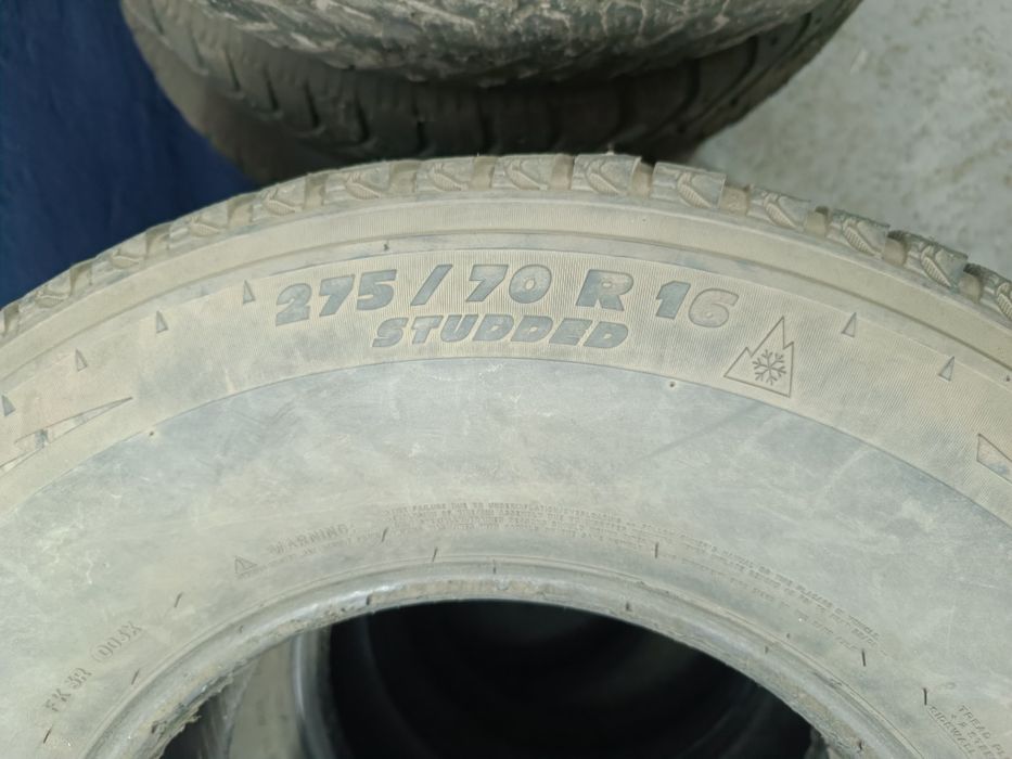 Продам резину зимнюю 275/70/16