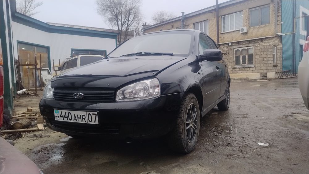 Продам ваз лада калина 2011гв.в хорошем состоянии.двигатель газ бензин