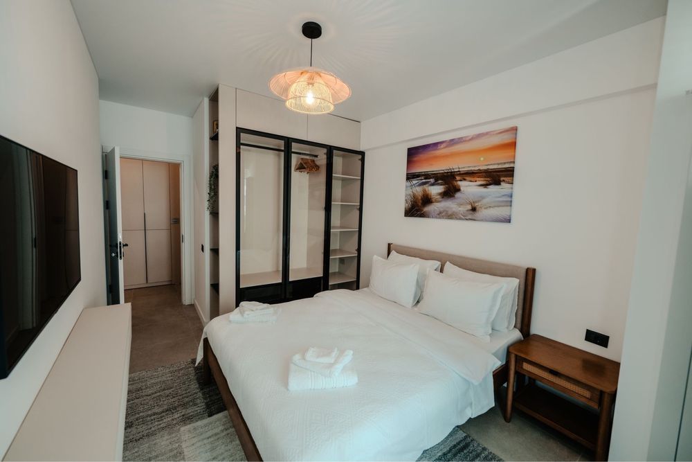 Inchiriez apartament doua camere , Mamaia nord , cu vedere la mare