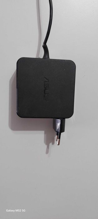 Încărcător original ASUS 45W – 19V, 2.37A, model ADP-45BW B
