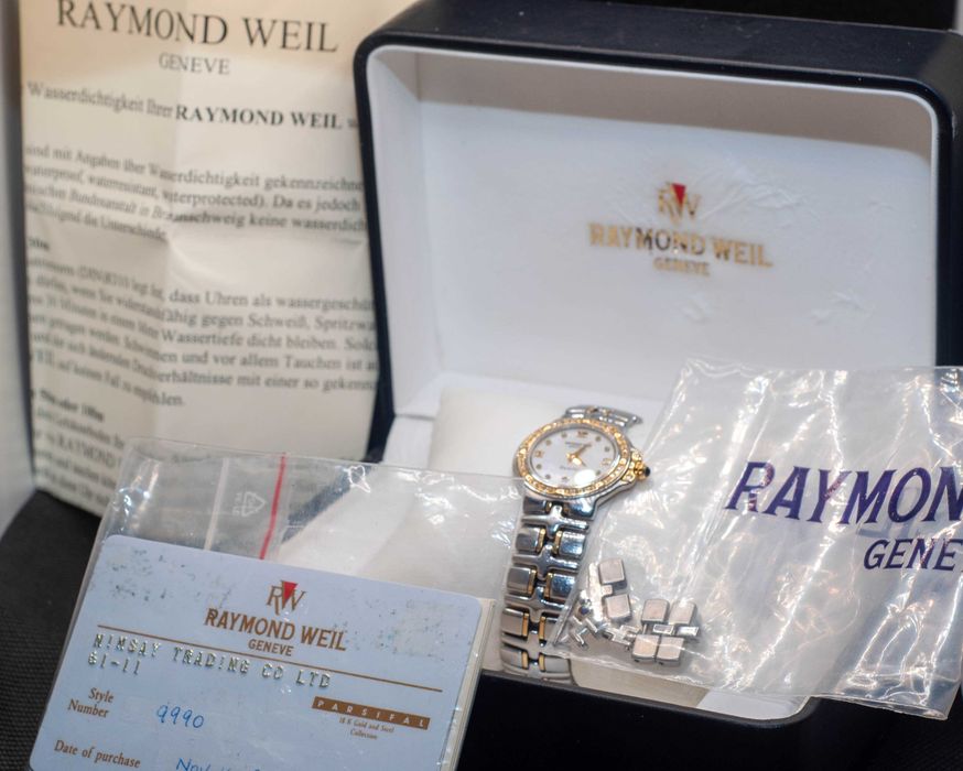 Raymond Weil Parsifal - швейцарски дамски часовник 18к злато, диаманти