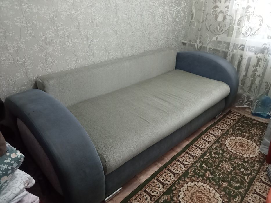 Продам диван для гостинной