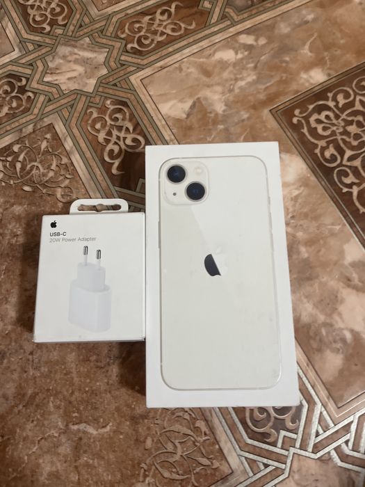 iPhone 13 почти новый гарантия 1 год 128 гб