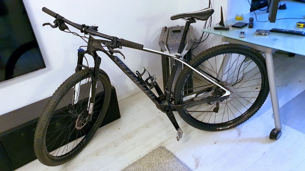 BIKE Specialized STUMPJUMPER Carbon 29"