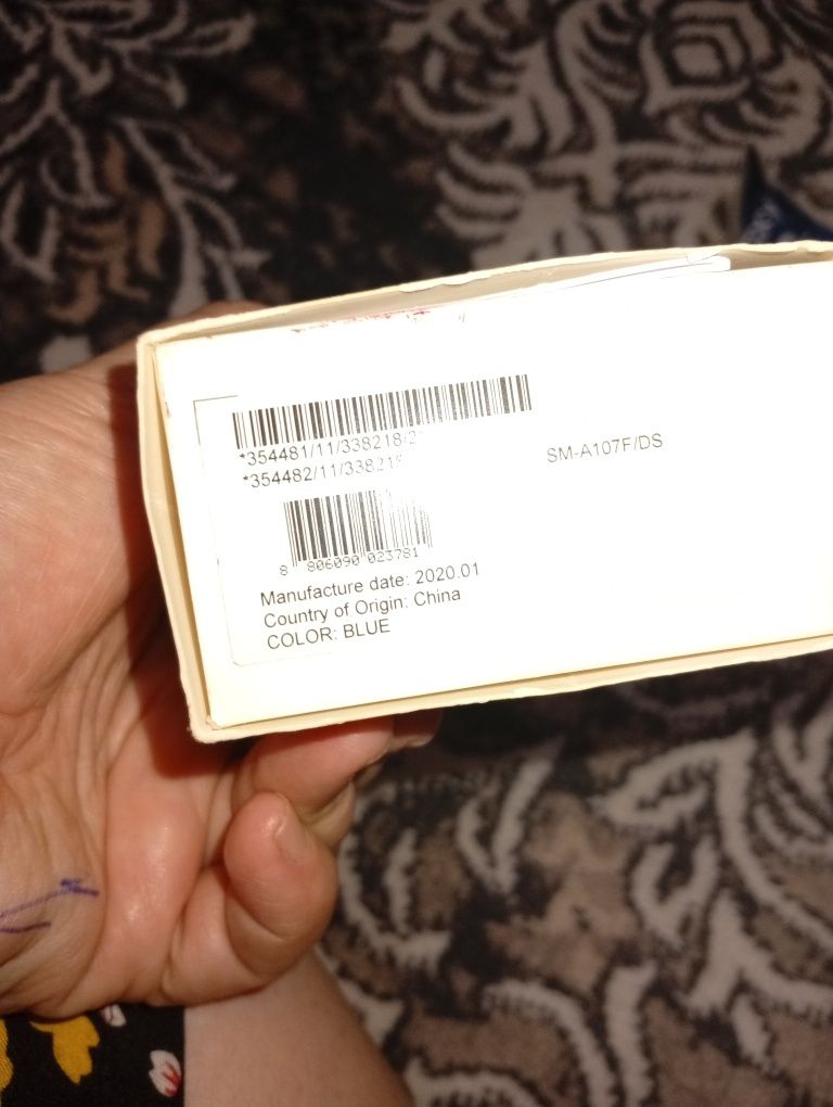 Samsung A10s karubkasi satiladi 2020 yazlgan pechati qoylgan bor qagaz