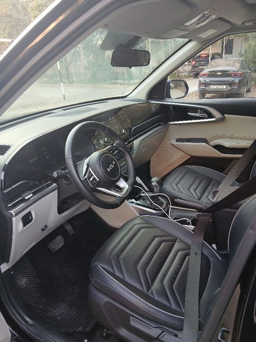 Kia carens sotiladi ideal xolatda