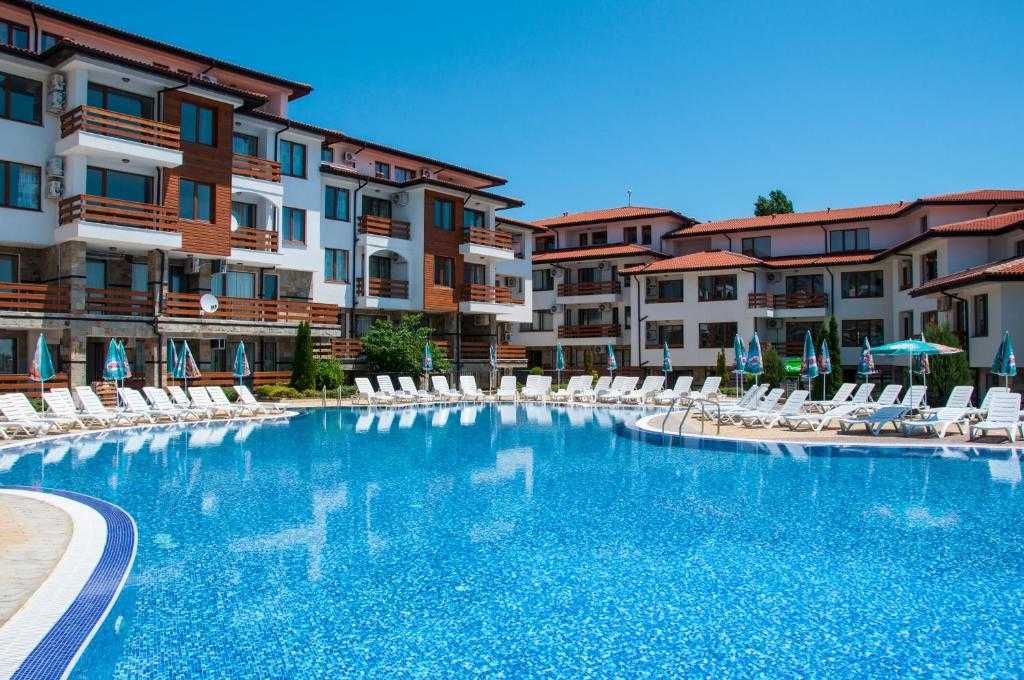 Продава се Двустаен апартамент в с. Кошарица, Област Бургас - 63 кв.м за 1110 €/кв.м - Снимка #10