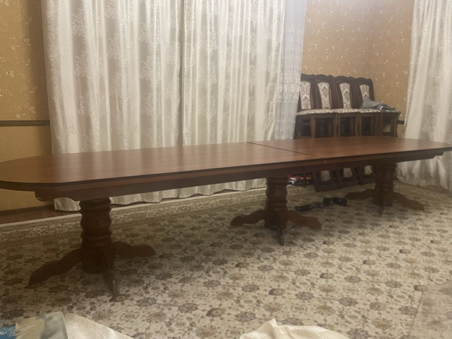 Продам стол деревяный