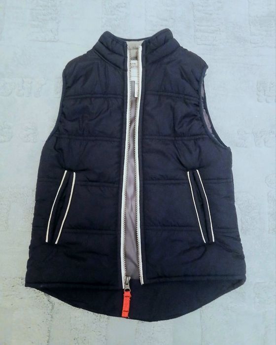 безрукавка брендовая Carter's