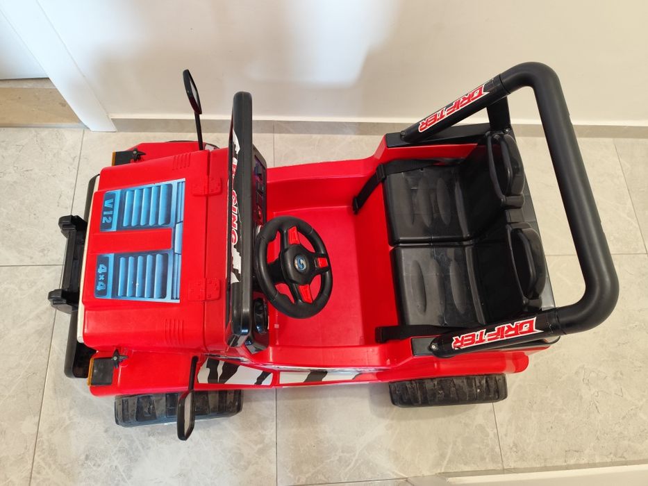 Mașinuță electrică