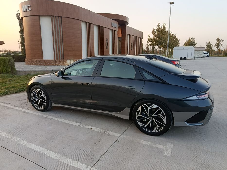 Hyundai IONIQ 6 , срочно