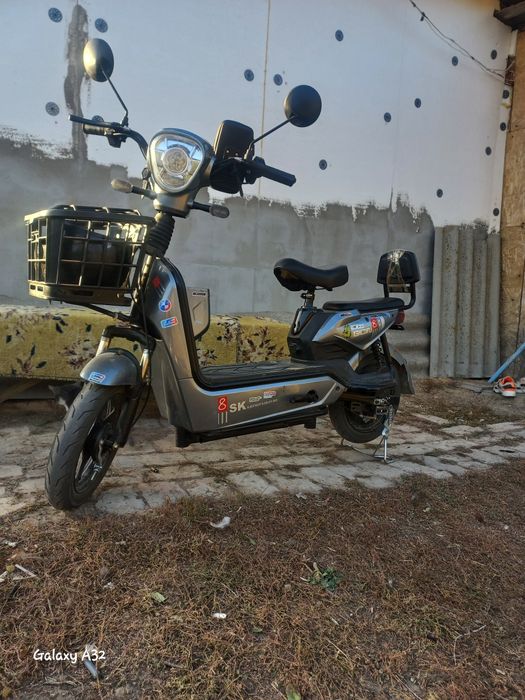 Скутер Ska, 8 серова цвета