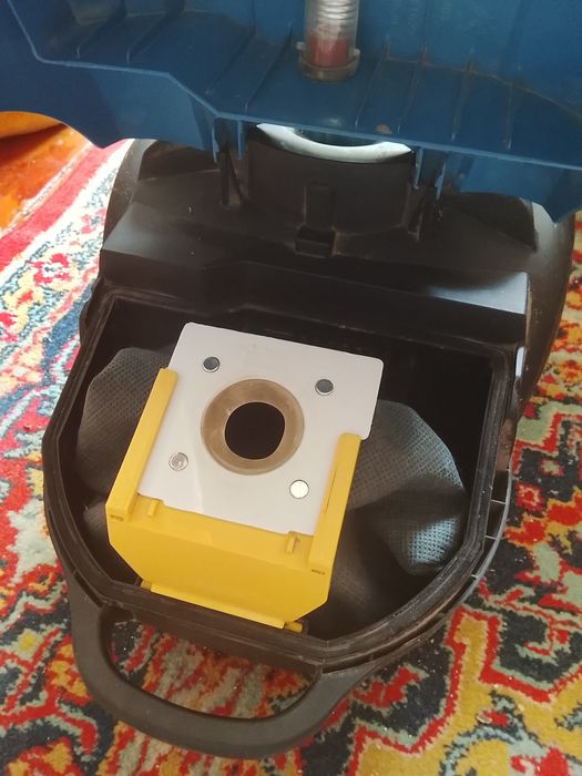 Пылесос LG turbo.