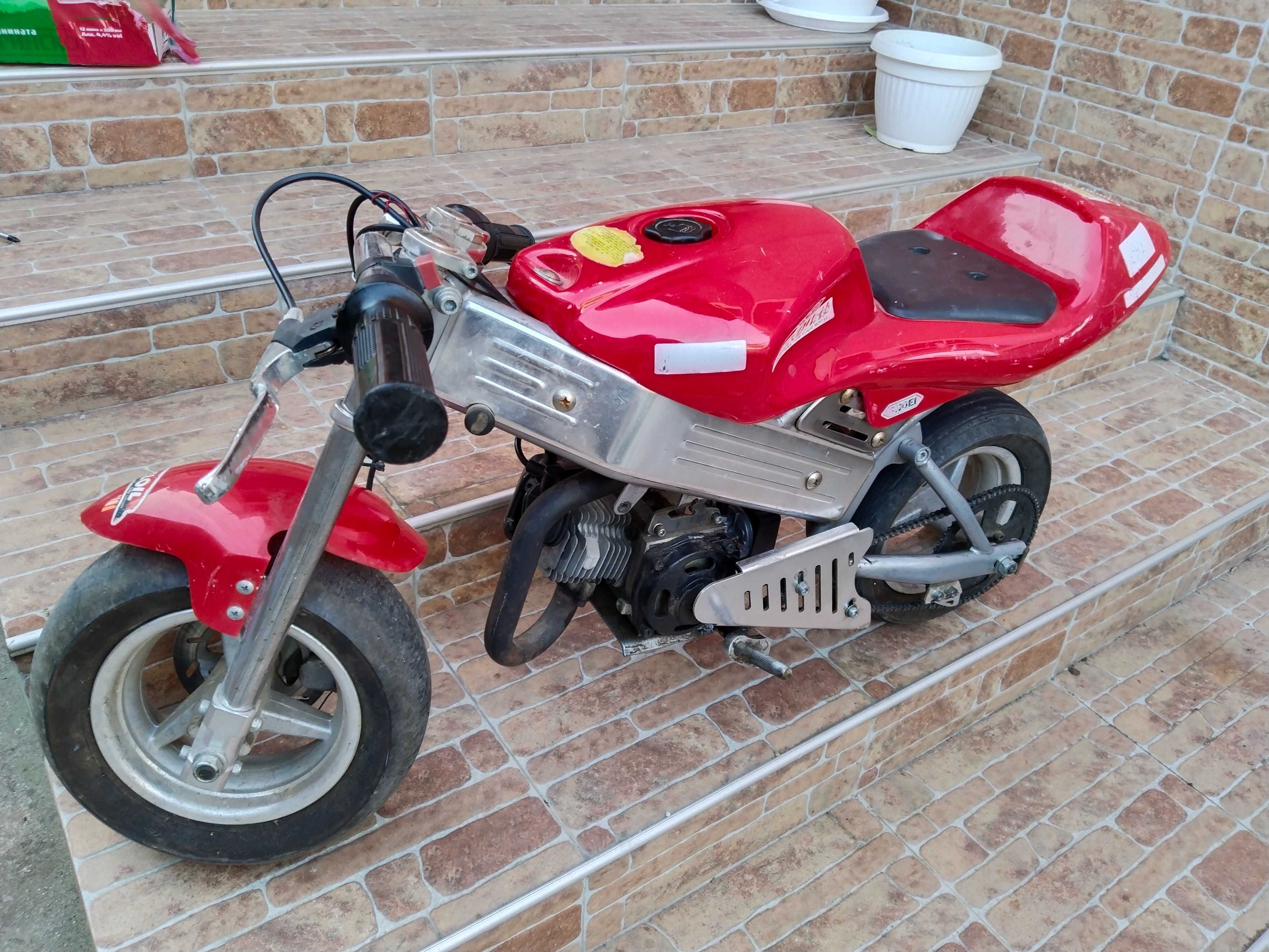 Пистово моторче / Pocket Bike
