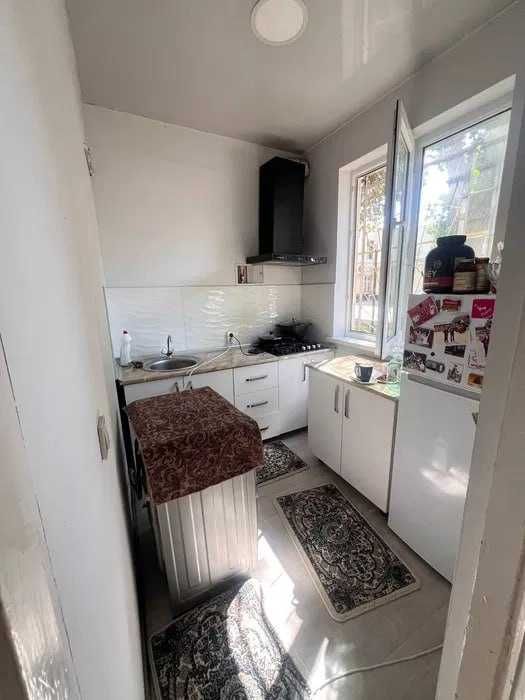 СРОЧНО! Продается 2х комнатная квартира,43 кв.м Юнусабадский район ТММ
