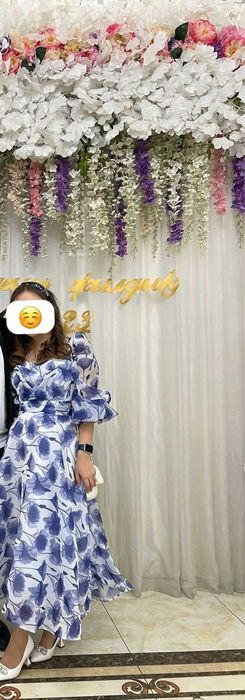 Платье красивое, одевала только 1 раз