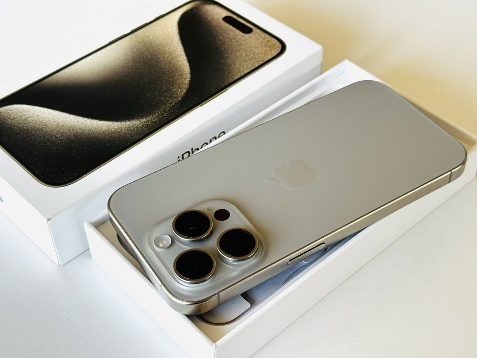 Iphone 15 Pro 256GB Natural Titanium Като нов! Гаранция 6 месеца