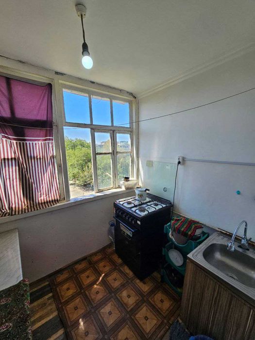 Продаётся 3х комн квартира на 4 этаже Ор-р Хамкорбанк Пиридастгир