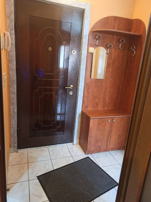 Apart.1 Camera Ultracentral Mazepa 1 Școala 28 Bloc Salcia 2 etaj 4/4