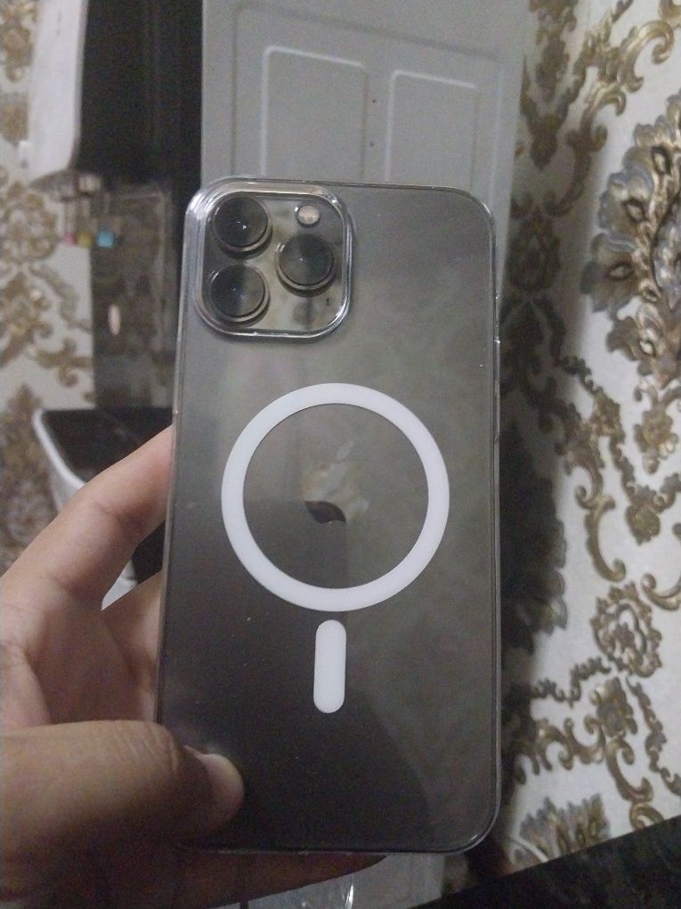 IPhone 13 Promaks sotiladi xolati ideal.Yomkost 85