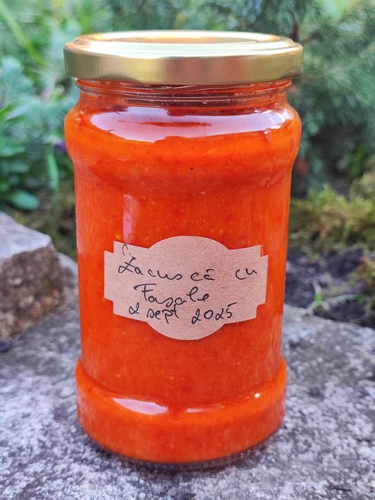 Zacuscă delicioasă din Țara Călatei - rețetă autentică locală