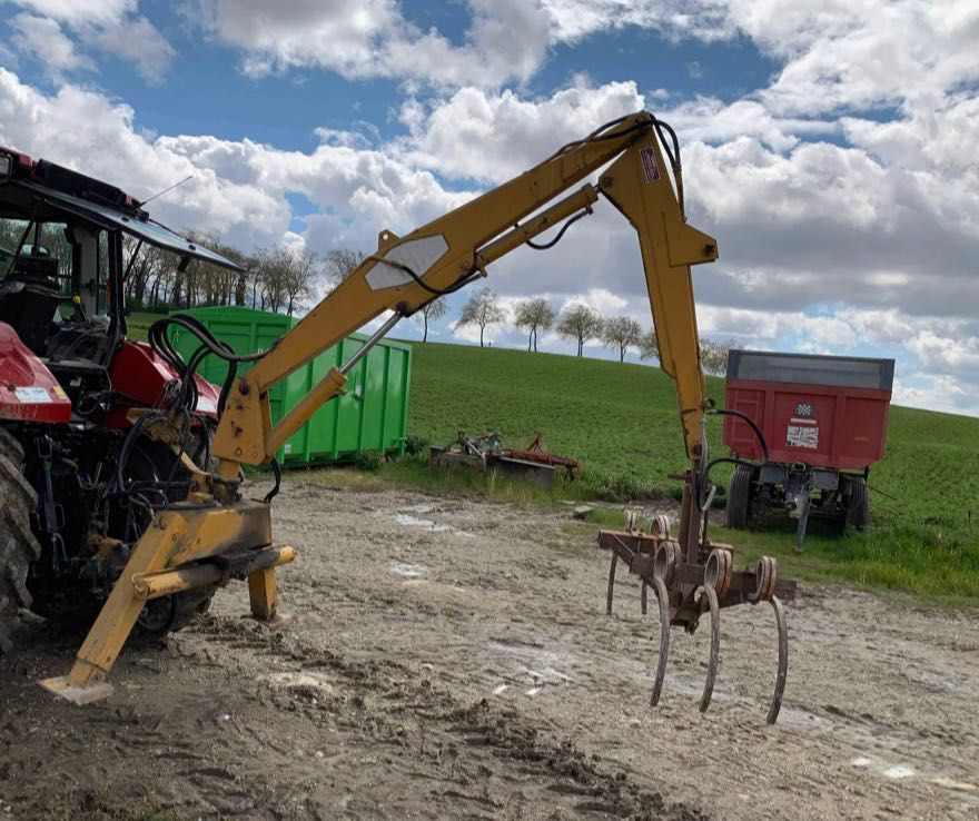 Balotiera claas  / plug / disc / excavator / prasitoare /încărcător