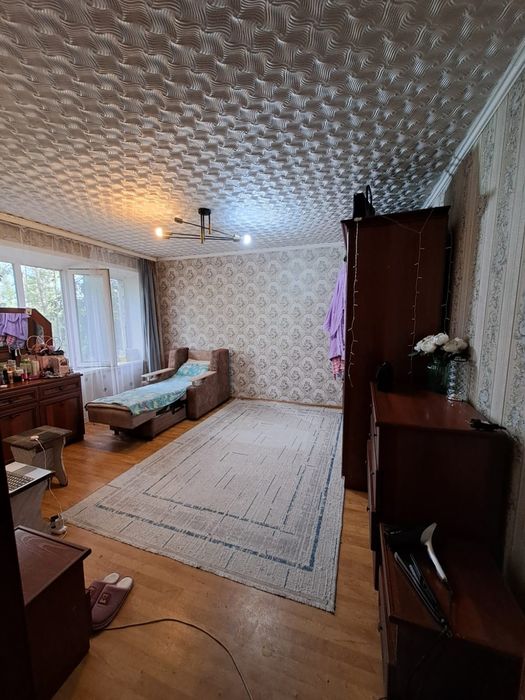 Продам срочно 1 комн квартиру с печным отоплением