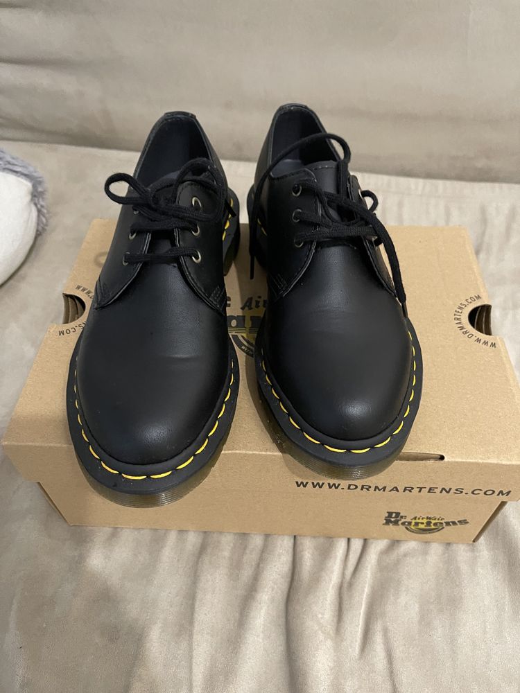 Dr Martens 141 black