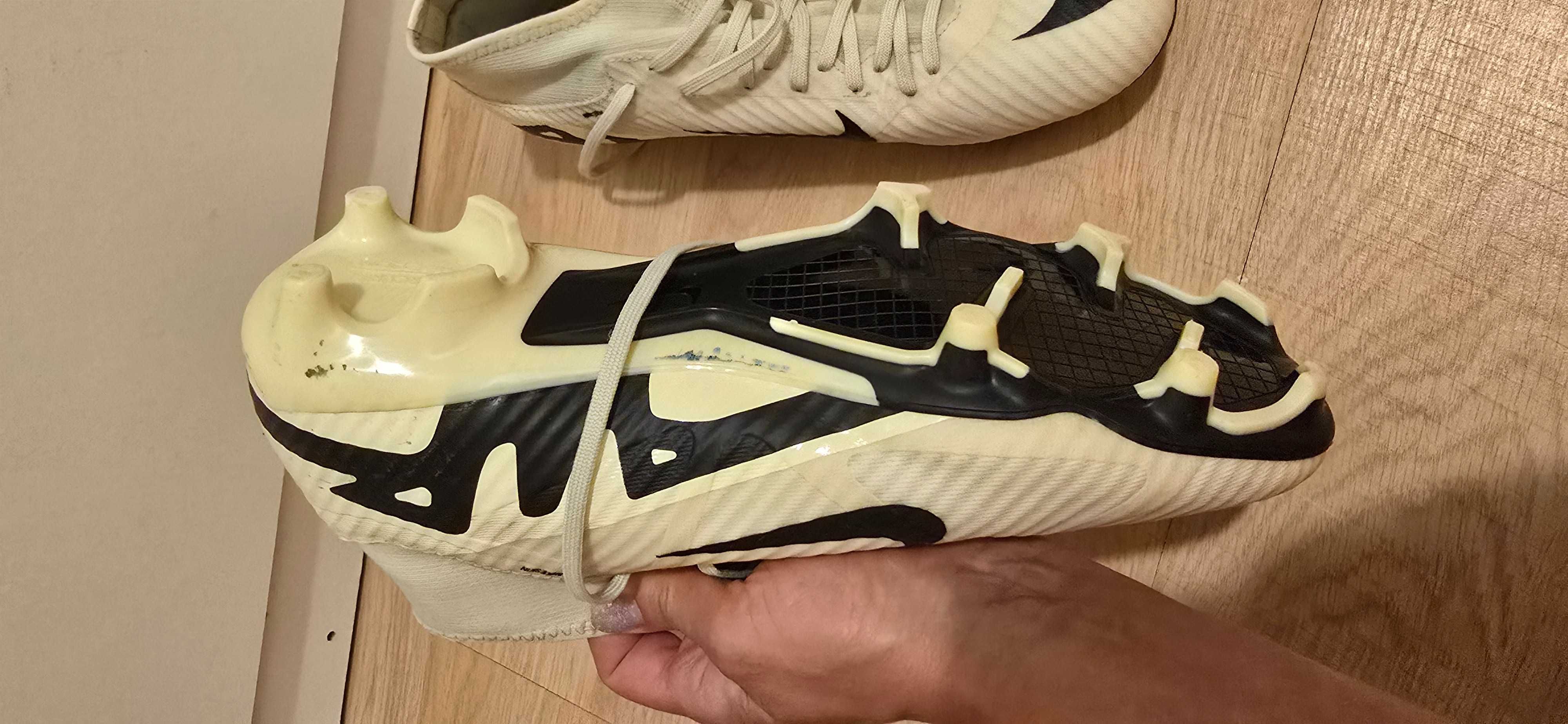 Обувки за футбол бутонки, Nike Mercurial Air, 43 размер, бял цвят