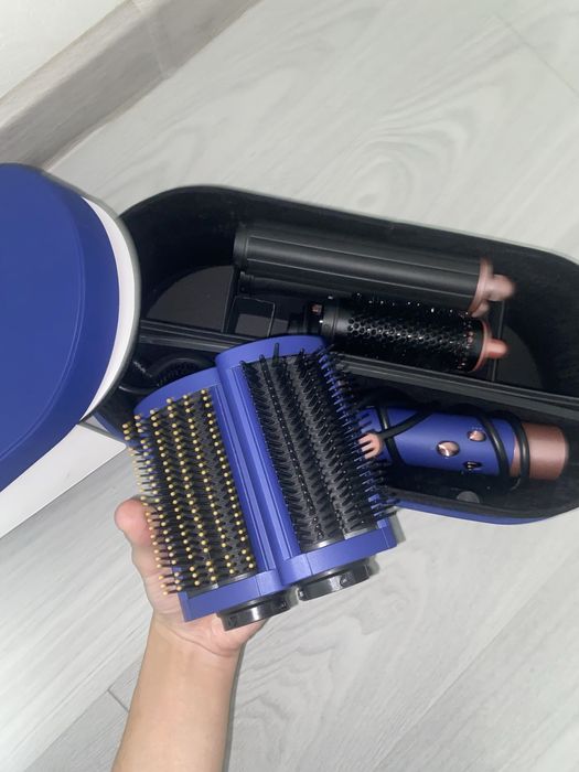 Dyson(не подошел к моему типу волос)