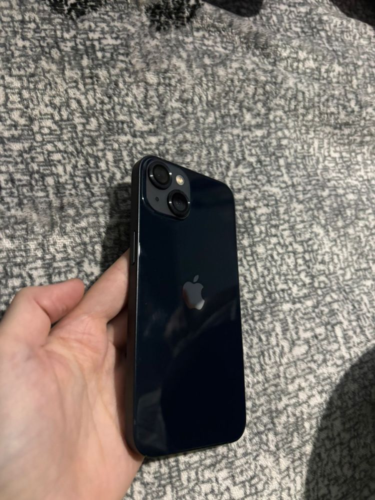 iPhone 13 в  отличном состоянии