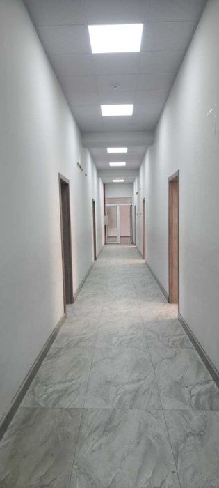 Сдам здание 2400m2 ВДОЛЬ ДОРОГИ под школу / университет / клинику RCP