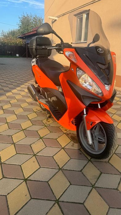 Scuter Malaguti Madison 3 250