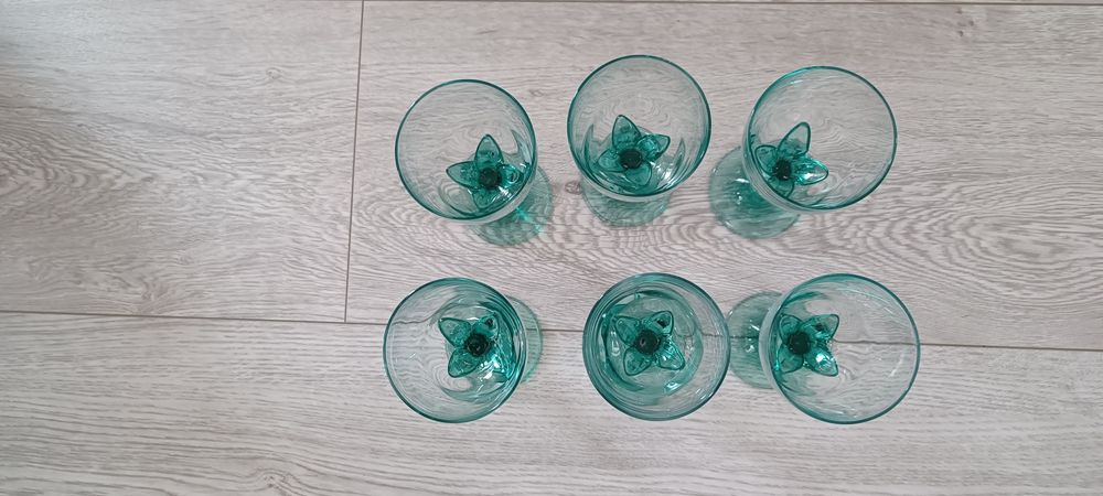 Красиви чаши за вино