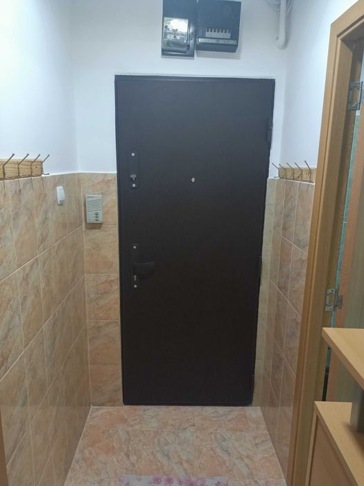 Inchiriez garsoniera zona Astra