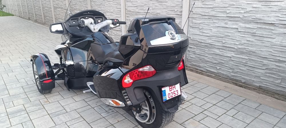 Can am BRP spyder RST