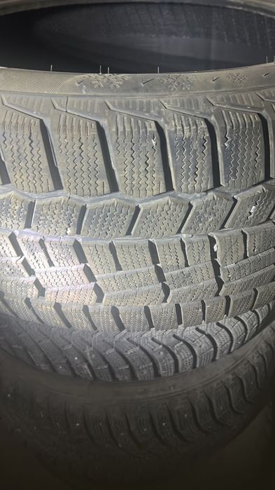 Продам комплект резины