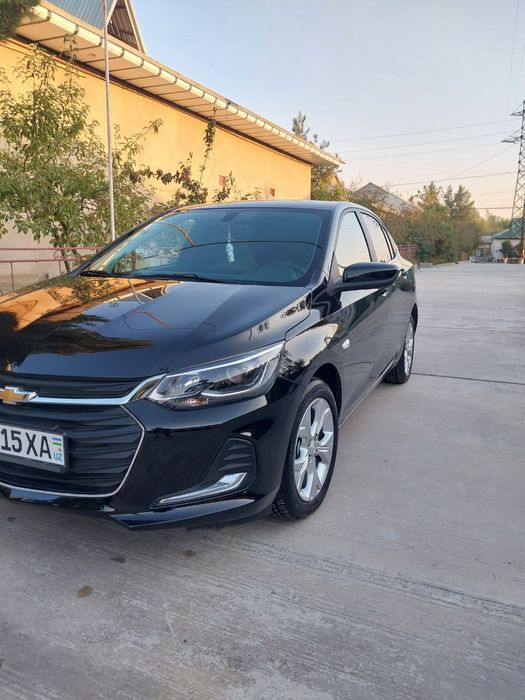 Onix premier bir qõl minilgan