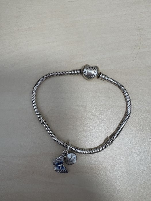 Bratara Pandora originala cu 2 charm-uri