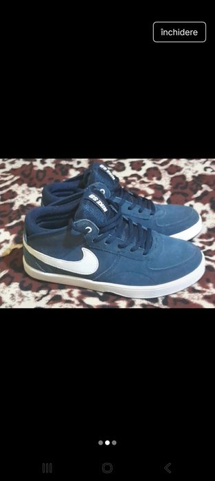 Vând urgent adidași Nike