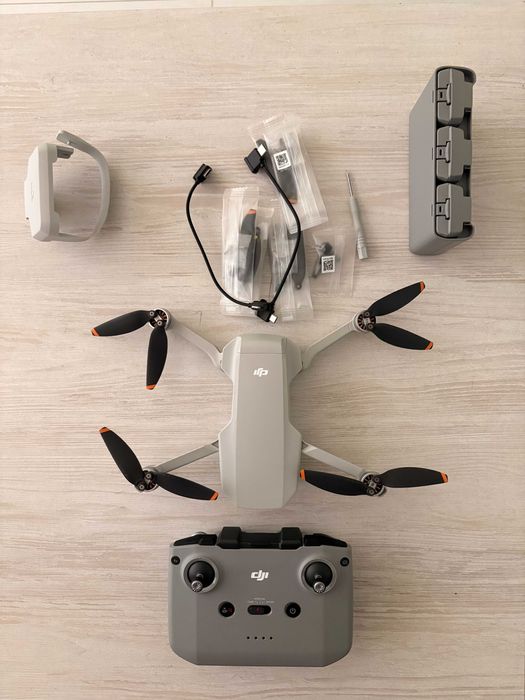 DJI Mini 2 Fly More Combo – много малко летян, с оригиналната чанта